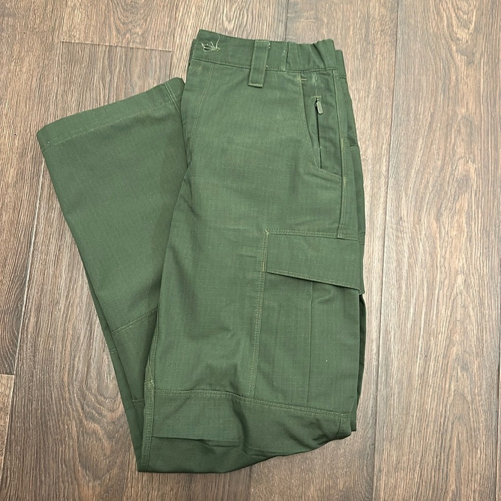 Men’s Vertx Green Cargo Tactical Pants, Size W28-L32, Style VTXRDP, PO: 215201